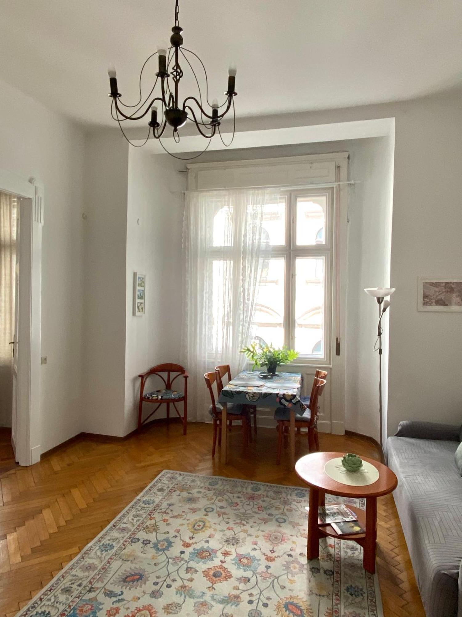 Апартаменти Sunny Near The Castle Будапешт